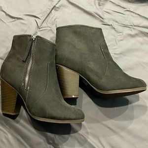 JG Brand Boots Size 8